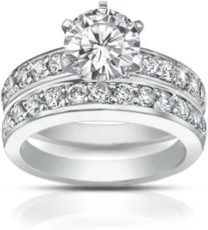 2.10 ct Ladies Round Cut Diamond Engagement Ring Set in Platinum