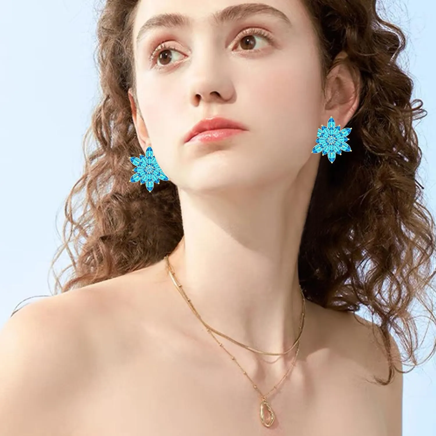 Bohemian Sparkly Crystal Snowflake Flower Lightweight Stud Earrings Simplicity Personalized Floral Dainty Earrings For Women Jewelry Gifts