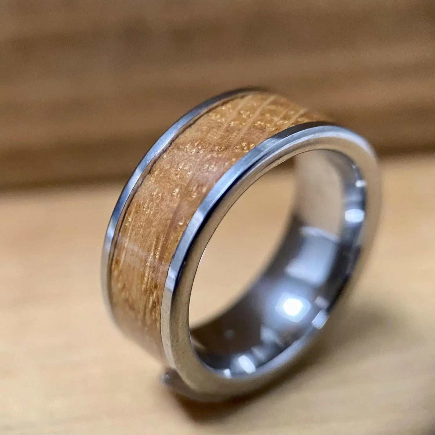 BW James Jewelers "The Louisville 8mm Whiskey Barrel Tungsten Wedding Band With Kentucky Straight Bourbon-Wooden Rings, Promise Ring For Men Wedding Band With Customized Box Sizes 7-16