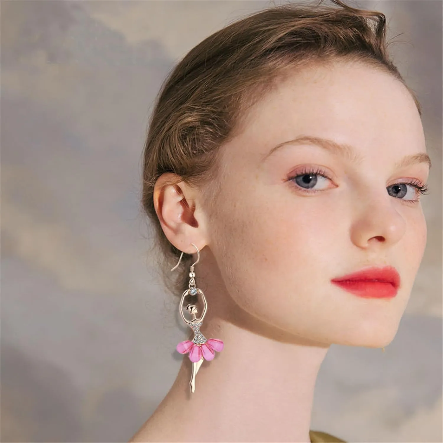 Dreuyet Ballerina Earrings Necklace Set for Women Ballerina Ballet Fashion Earring and Necklace for Dancer Dainty Jewelry Set