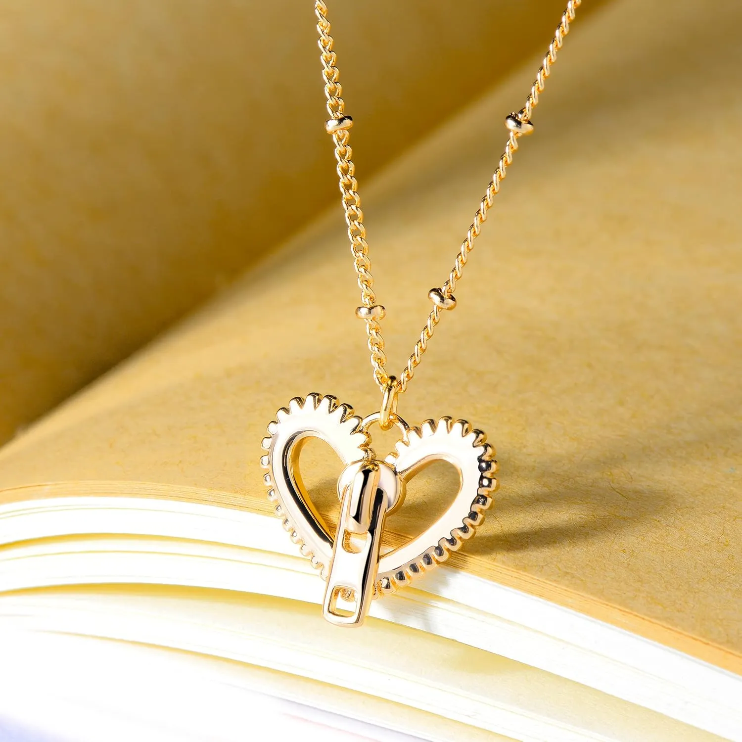 Fettero Initial Heart Necklace 18K Gold Plated Dainty Letter Pendant Necklace Letter Necklace for Women Love Heart Tiny Jewelry
