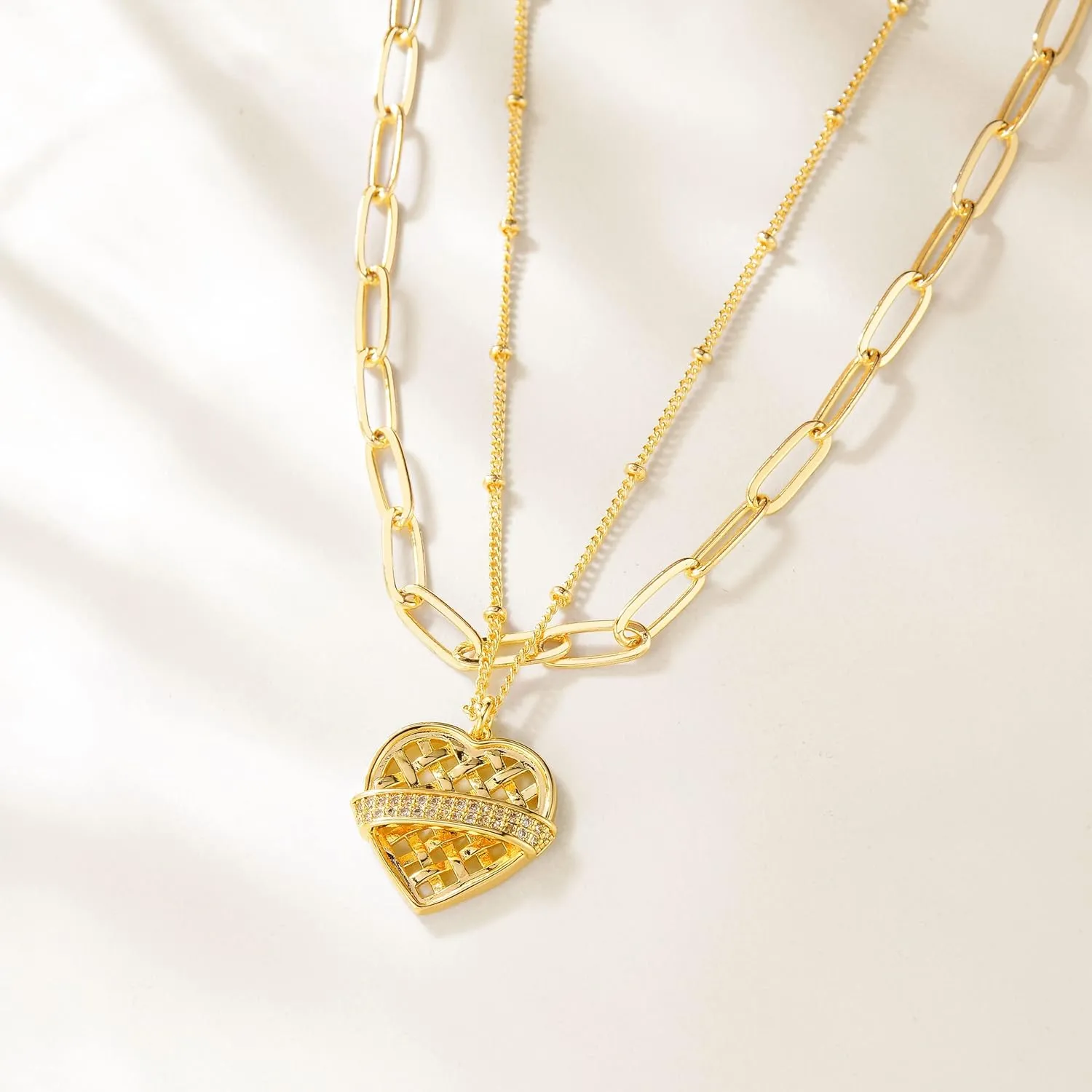 Fettero Initial Heart Necklace 18K Gold Plated Dainty Letter Pendant Necklace Letter Necklace for Women Love Heart Tiny Jewelry