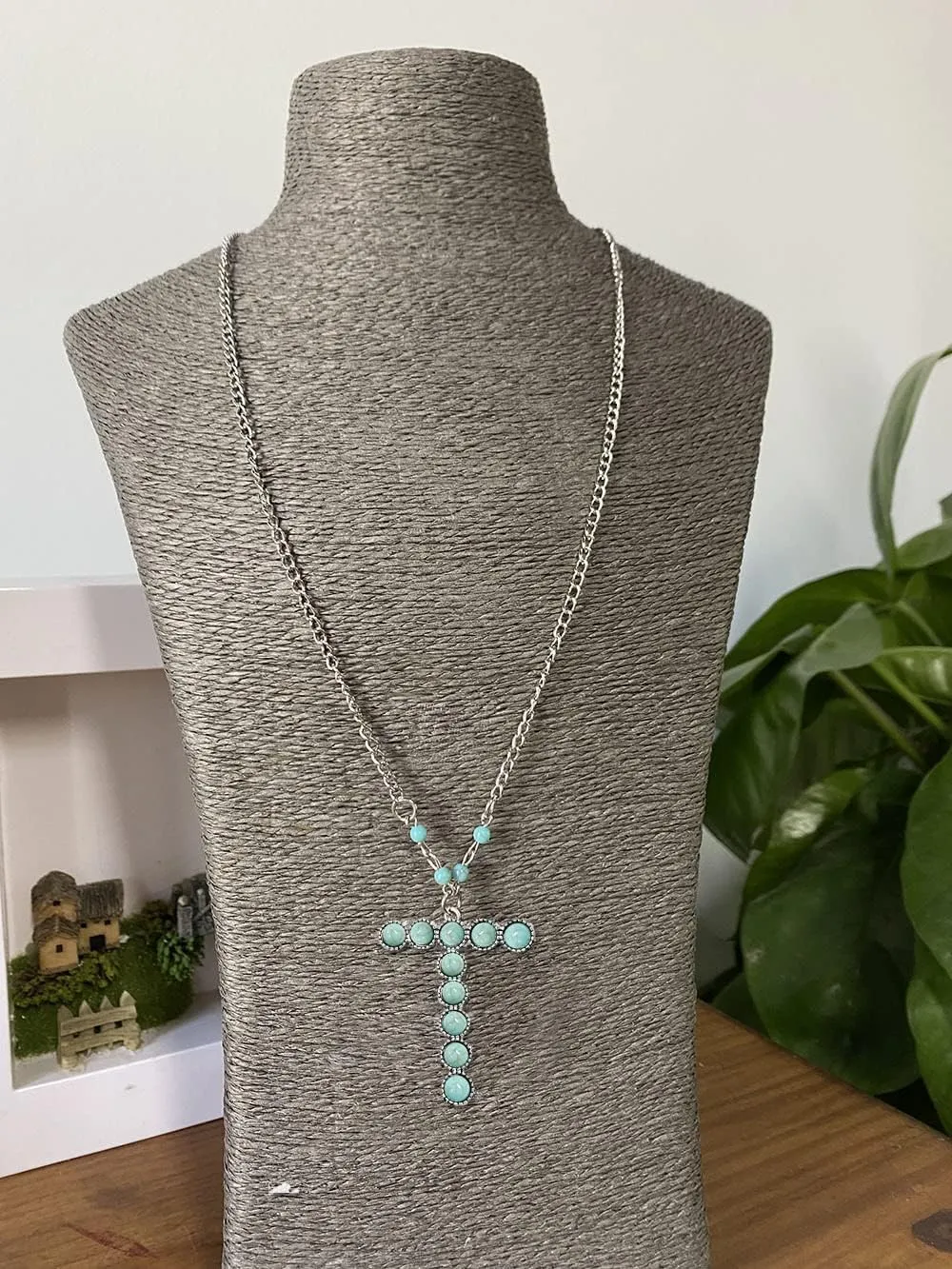 Fuqimanman2020 Boho Western Cowgirl Turquoise Initial Letter Pendant Necklace A-Z Hippie Natural Stone for Women Girls Bohemian Personalized Jewelry