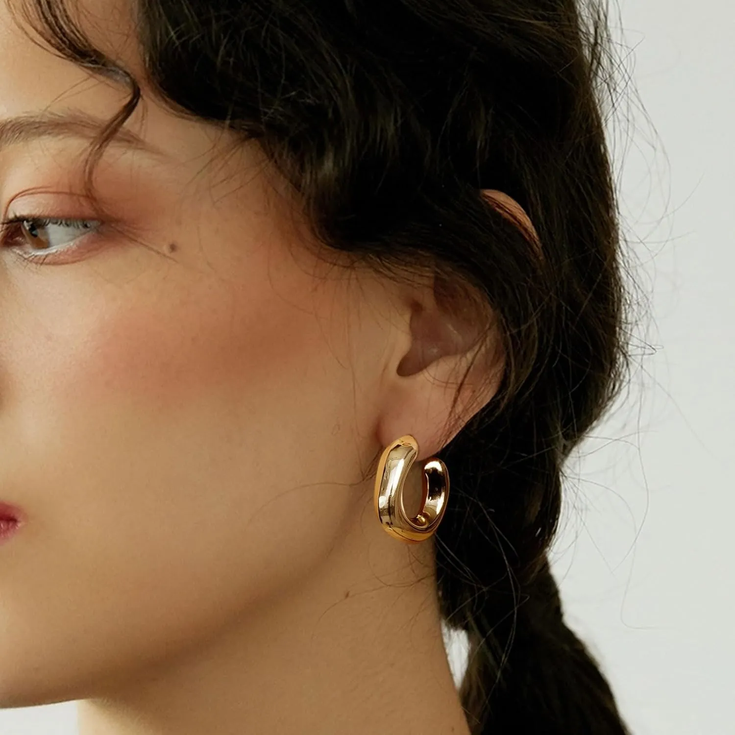 Gold Earring for Women Hammered Teardrop Earrings Dainty Irregular Shape Hoop Earrings Lightweight Hypoallergenic Stud Earrings Fashion Jewelry for Women
