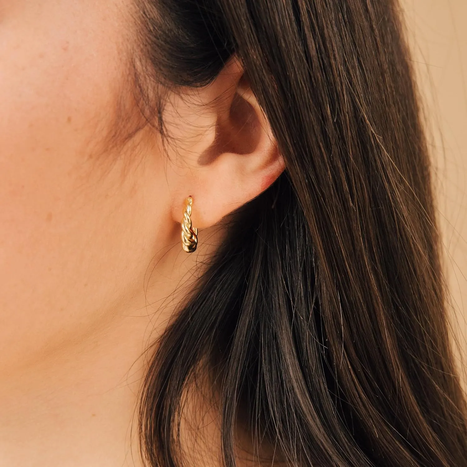 Gold Earrings for Women, Dainty Chunky Gold Earrings 14K Gold Plated Twisted Hoop Earrings Small Hypoallergenic Gold Square Earrings for Women Trendy Gold Jewelry Gifts