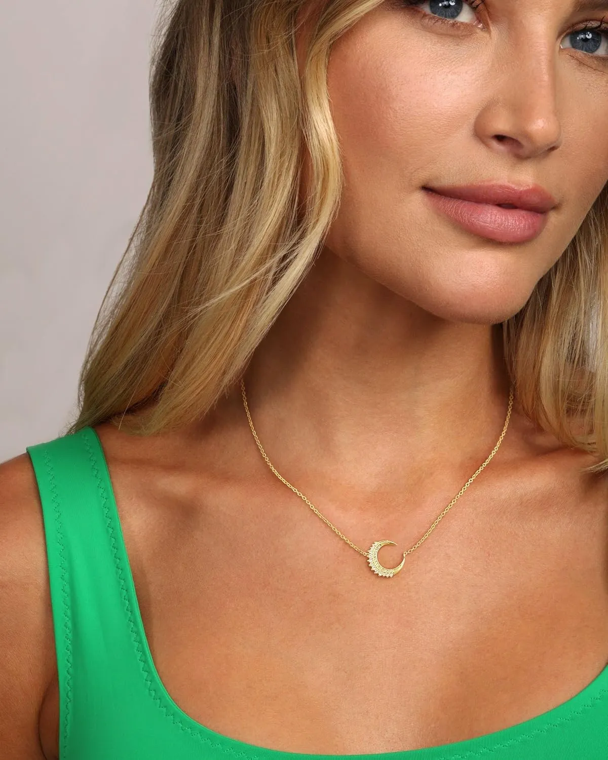 Gold Pendant Necklaces for Women Trendy, Dainty 14k Gold Plated Sun Charm Necklace for Women Cubic Zirconia Moon Choker Necklace Waterproof Beach Gold Jewelry for Women Fashion Christmas Gifts