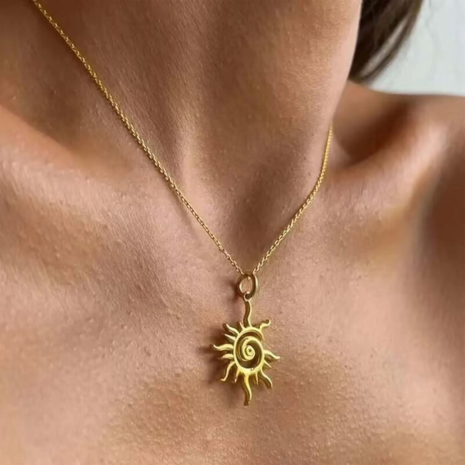Gothic Spiral Sun Necklace Gold Sun Choker Necklace Celestial Sun Pendant Necklace Sunshine Chain Necklace Swirl Sunburst Necklace Jewelry for Women