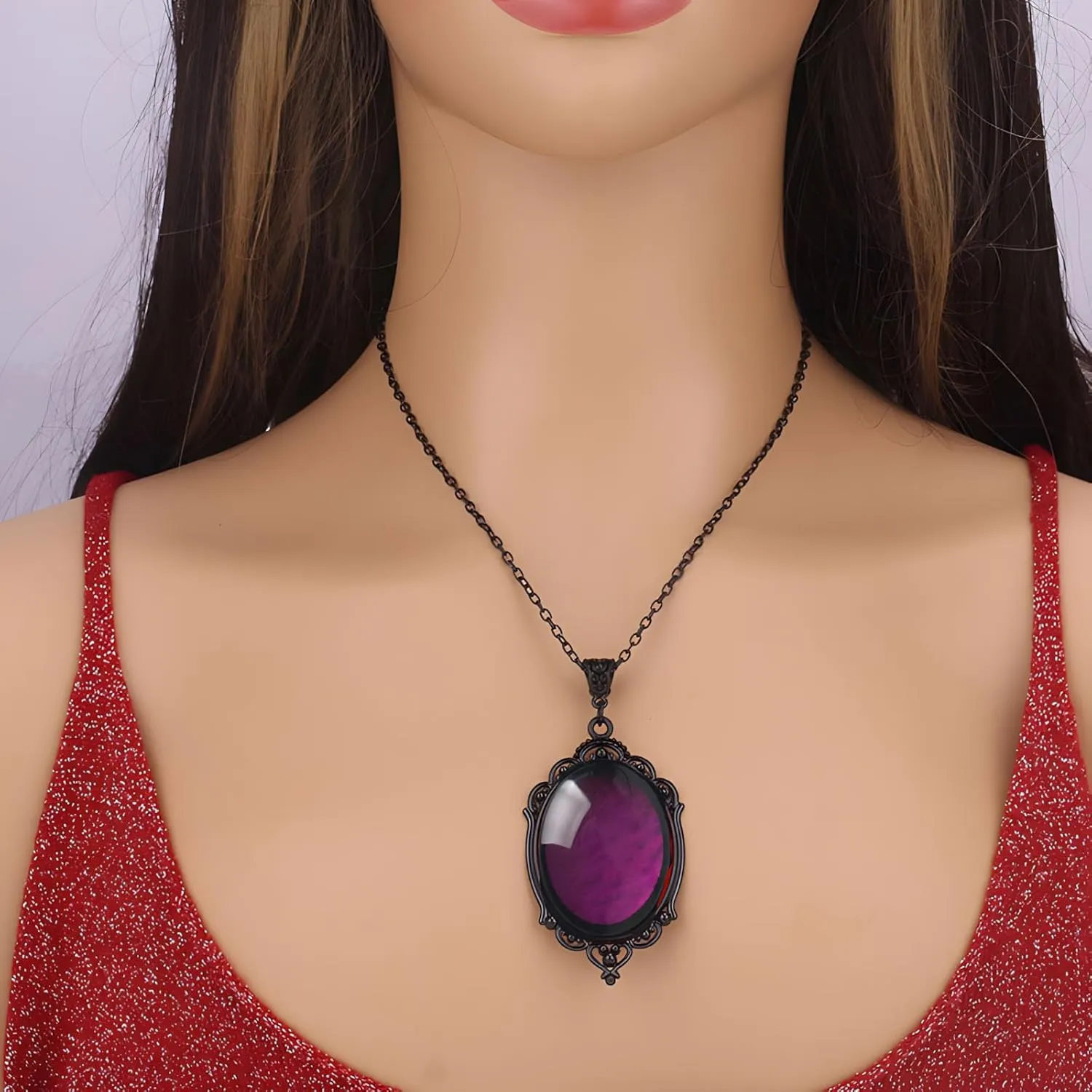 Gothic Stardust Crystal Cameo Necklace for Women Blood Red Crystal Pendant Necklace Goth Vintage Teardrop Cameo Necklace Halloween Jewelry for Women