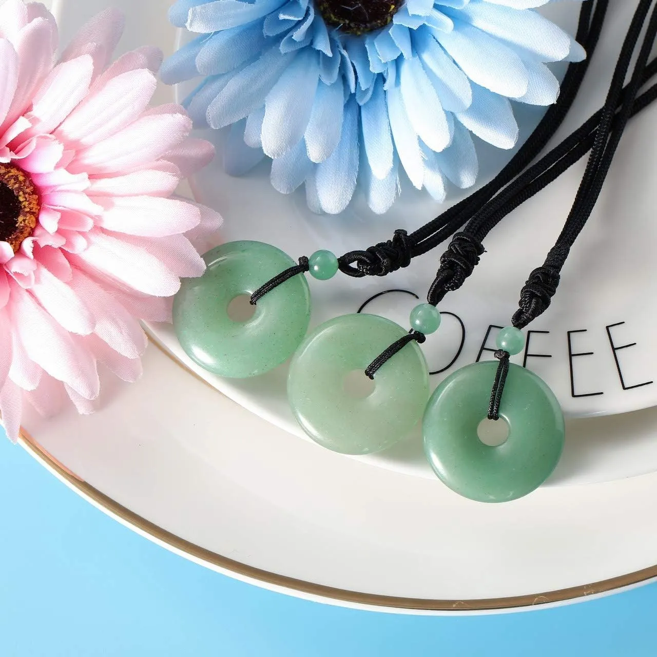 Jovivi 30mm Circle Donut Healing Crystals Necklace Natural Semi-Precious Chakra Gemstone Stone Amulet Lucky Coin Donuts Charm Protection Quartz Reiki Pendant Necklace for Men Women Adjustable Rope