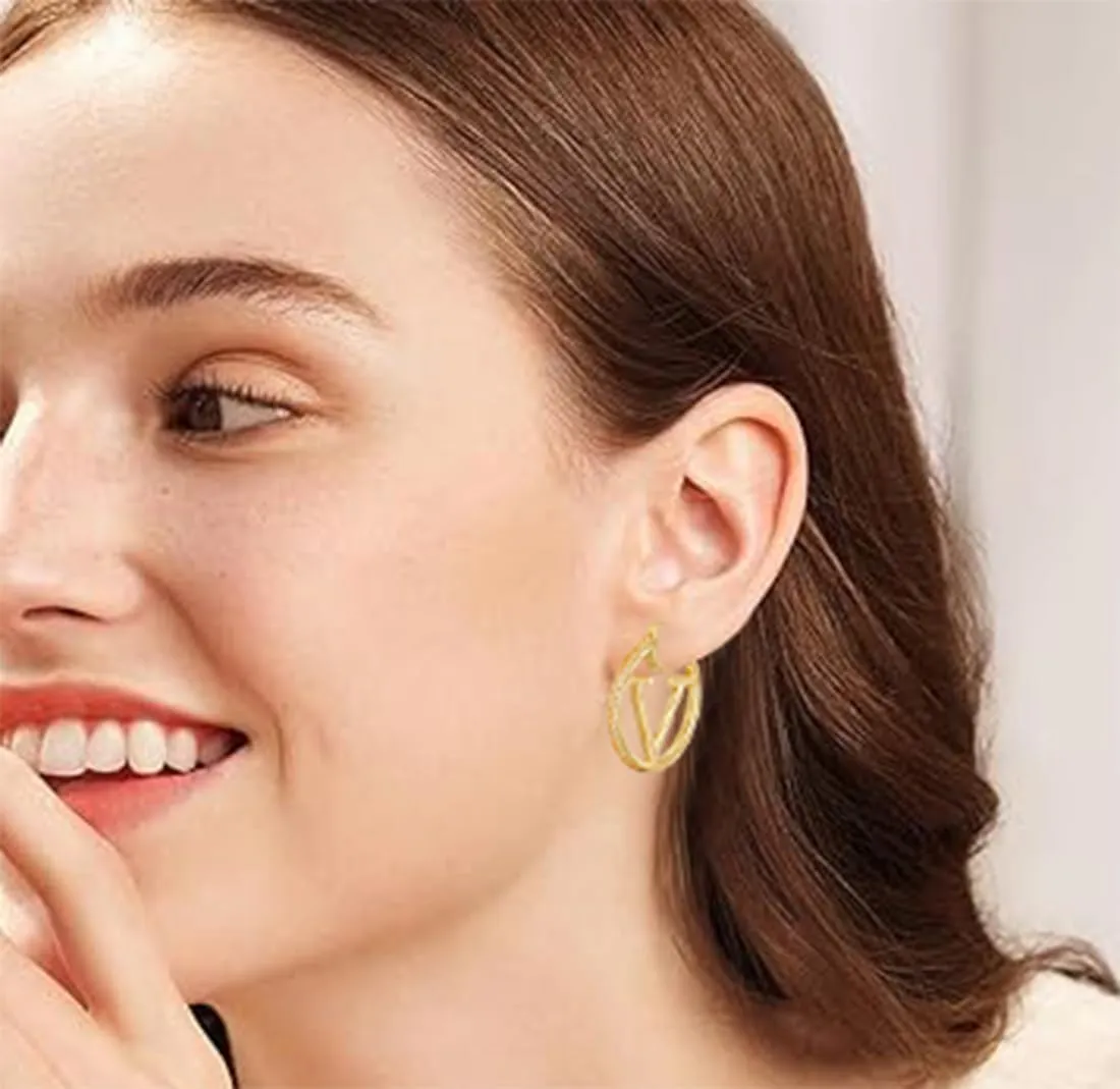 Luxurious 18K Gold Stud Earrings - Hypoallergenic, Ideal for Women | beautiful Gift for Fashionistas | Elegantly Complements Any Occasion