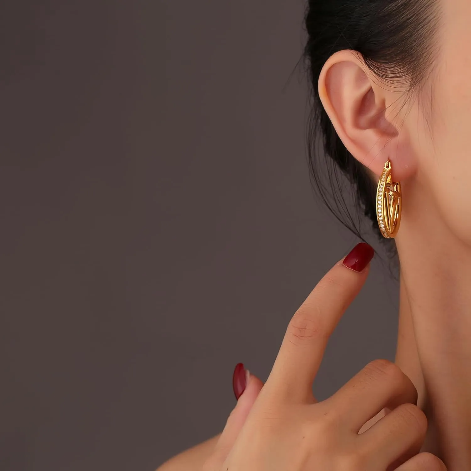 Luxurious 18K Gold Stud Earrings - Hypoallergenic, Ideal for Women | beautiful Gift for Fashionistas | Elegantly Complements Any Occasion