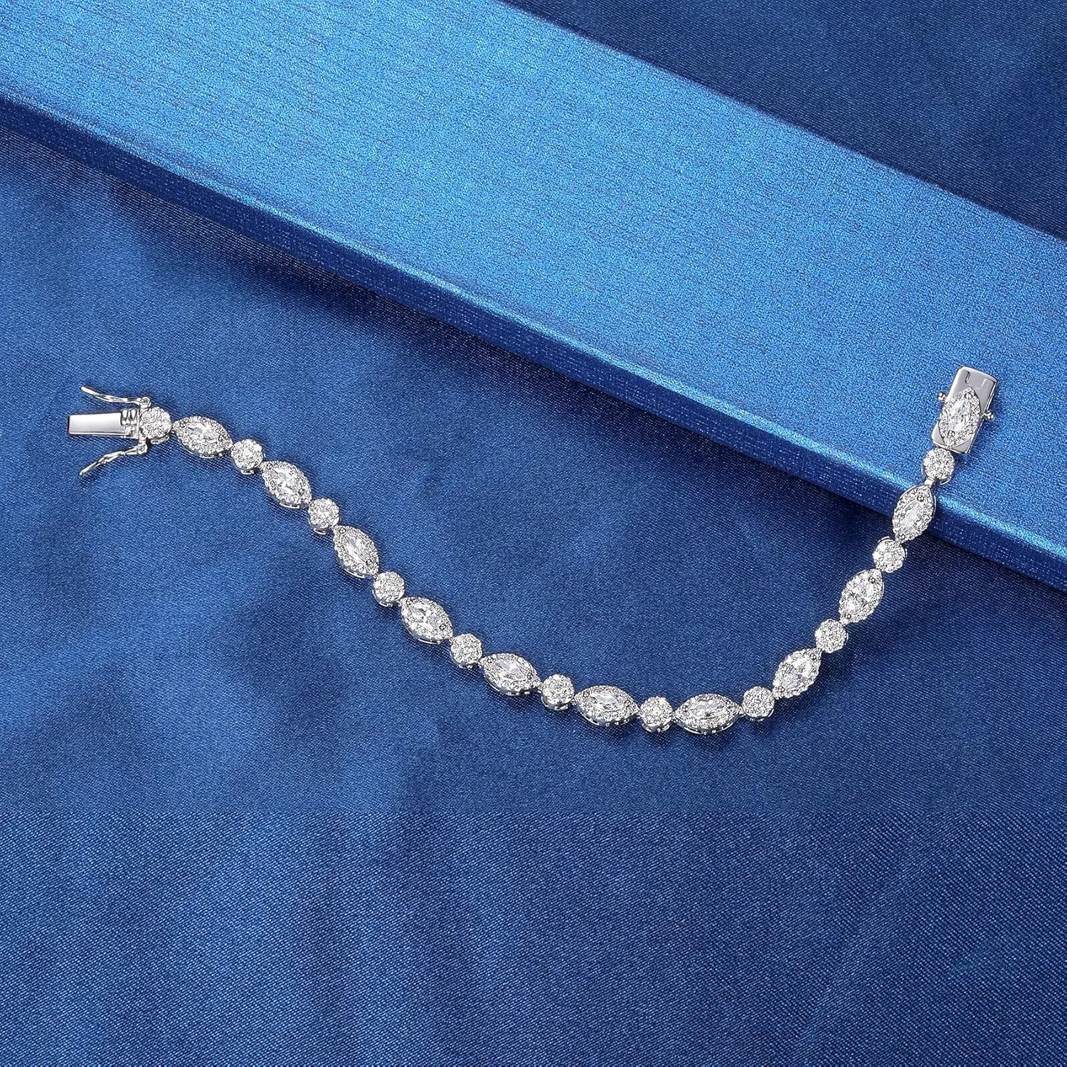 MDFUN 18K White Gold Heart Tennis Bracelet for Women Heart Cubic Zirconias, Size 6-8 inches