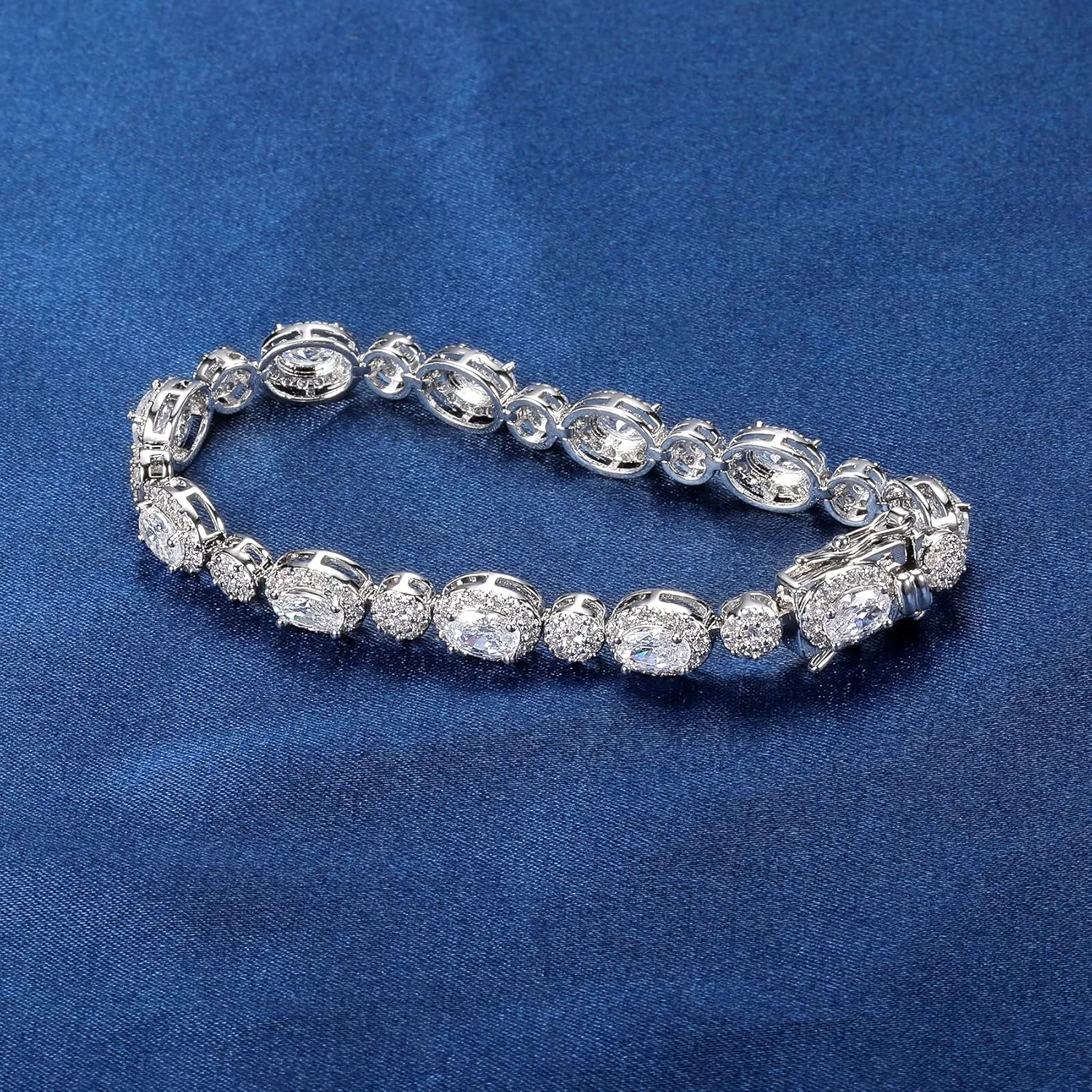 MDFUN 18K White Gold Heart Tennis Bracelet for Women Heart Cubic Zirconias, Size 6-8 inches