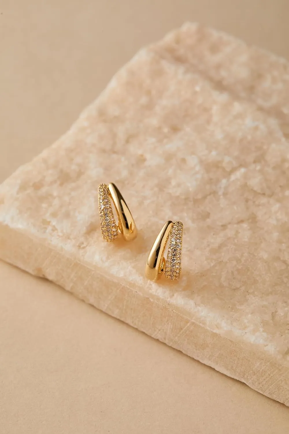Minimalist Hoop Earrings 14K Gold Plated Lightweight Twisted Small Thick Huggie Hoops Earrings Hypoallergenic Gold Earrings for Women Trendy Hoops Drop Dangle Earrings Studs Jewelry Gifts