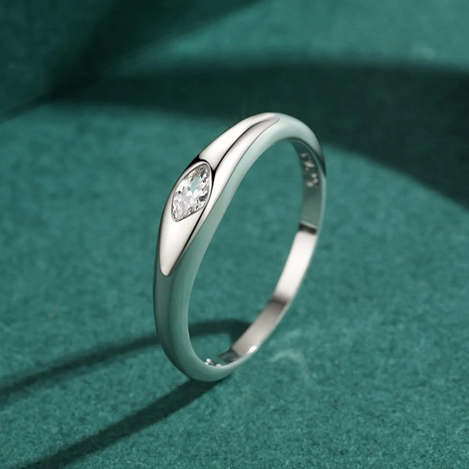 Promise Rings, Fashion Rings for Women Cubic Zirconia Sterling Silver Irregular Design of Marquise Cut Stone Anniversary Ring for Women