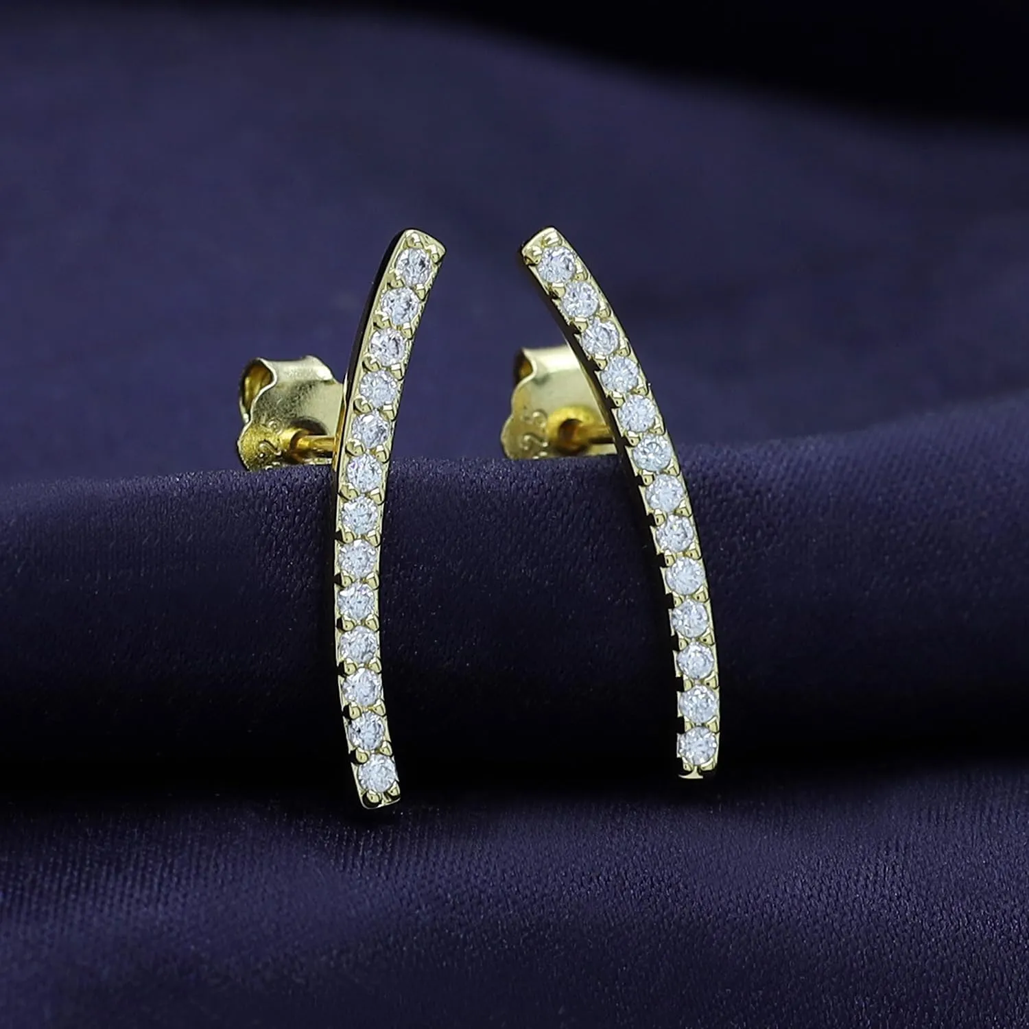 SAVEARTH DIAMONDS 18k Gold Plated Sterling Silver Post Moissanite Diamond Ear Crawler Earrings | Ear Climber Earrings For Women | Trendy Jewelry Gifts For Her