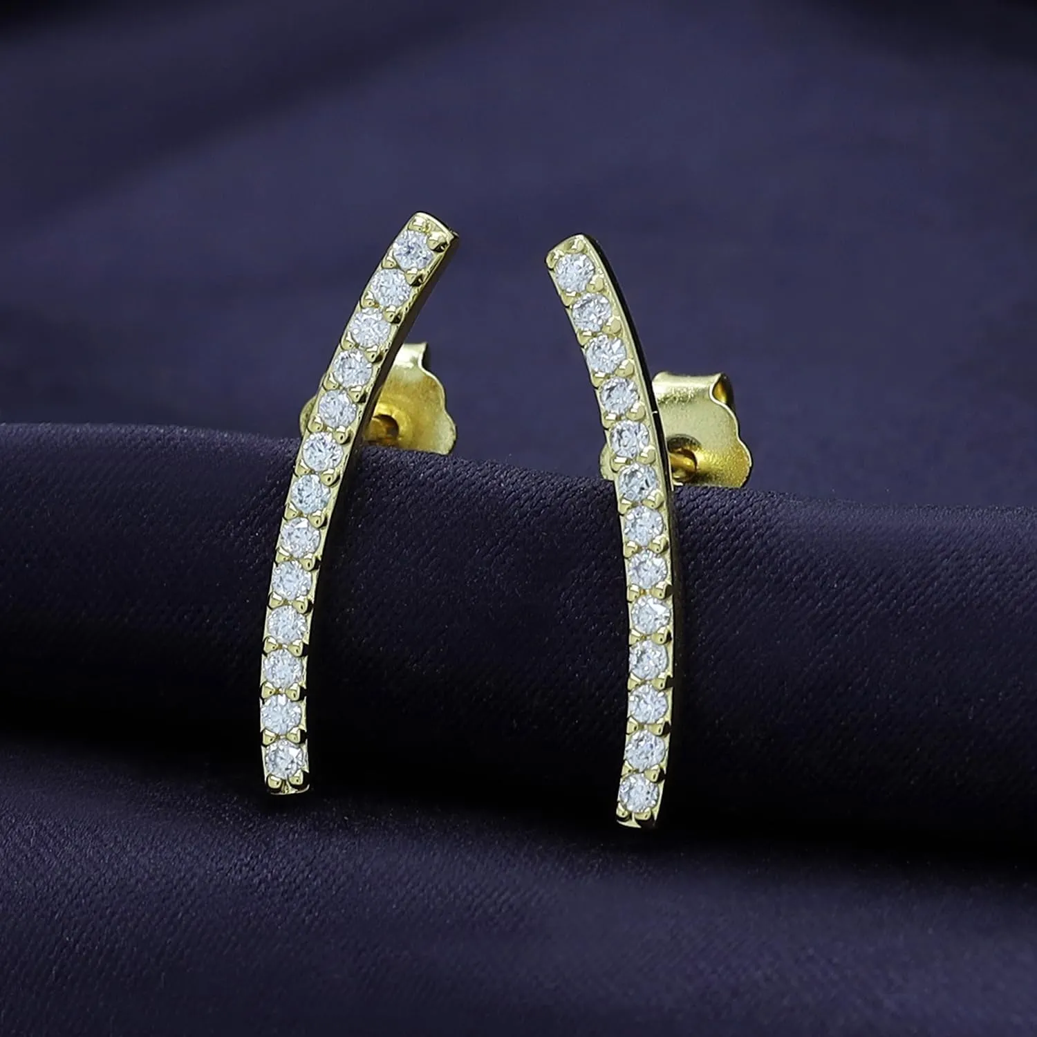 SAVEARTH DIAMONDS 18k Gold Plated Sterling Silver Post Moissanite Diamond Ear Crawler Earrings | Ear Climber Earrings For Women | Trendy Jewelry Gifts For Her