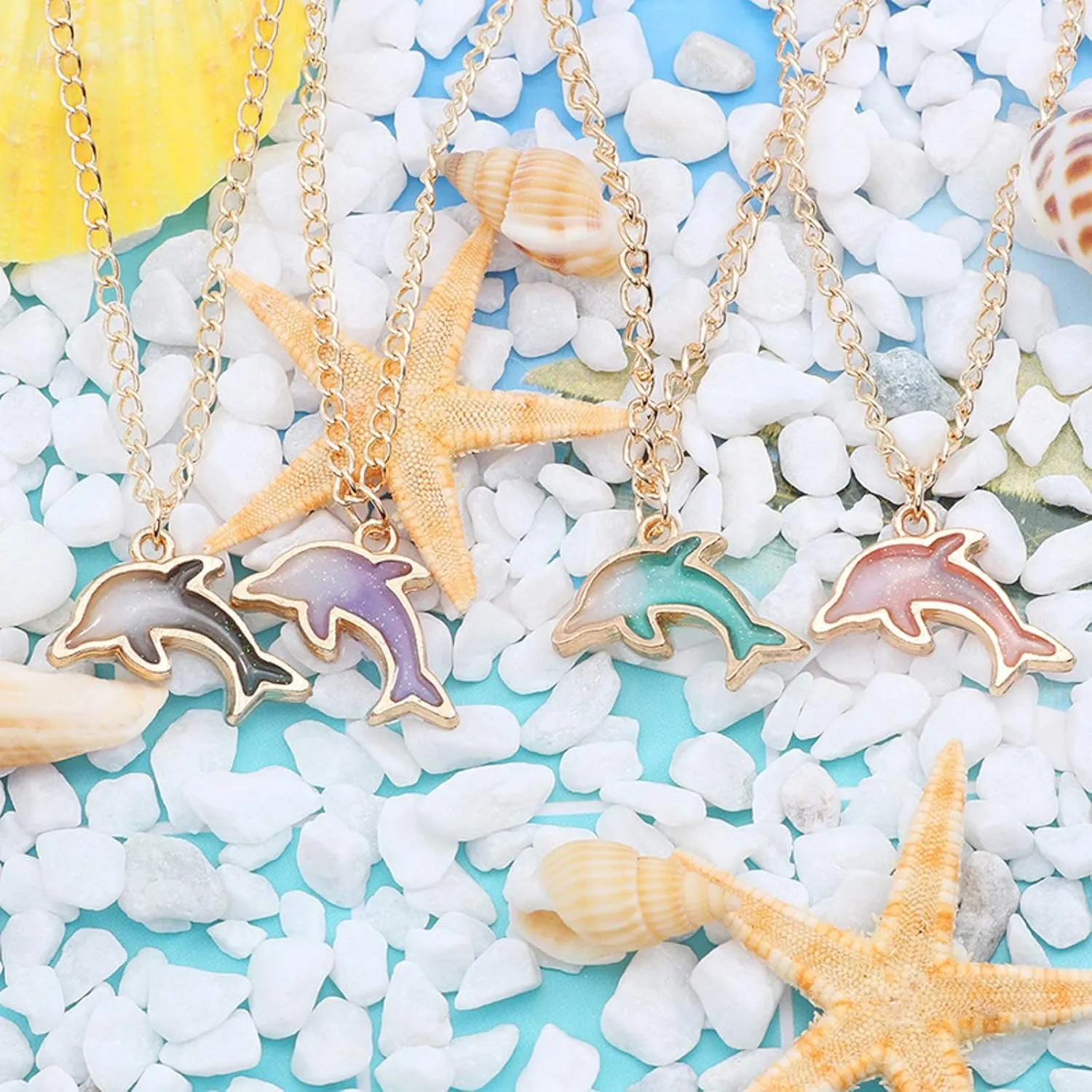Smiling sunflower Cute Alloy Little Dolphin Pendant NecklaceColour Little Fish Resin Marine Animal Necklace for Women