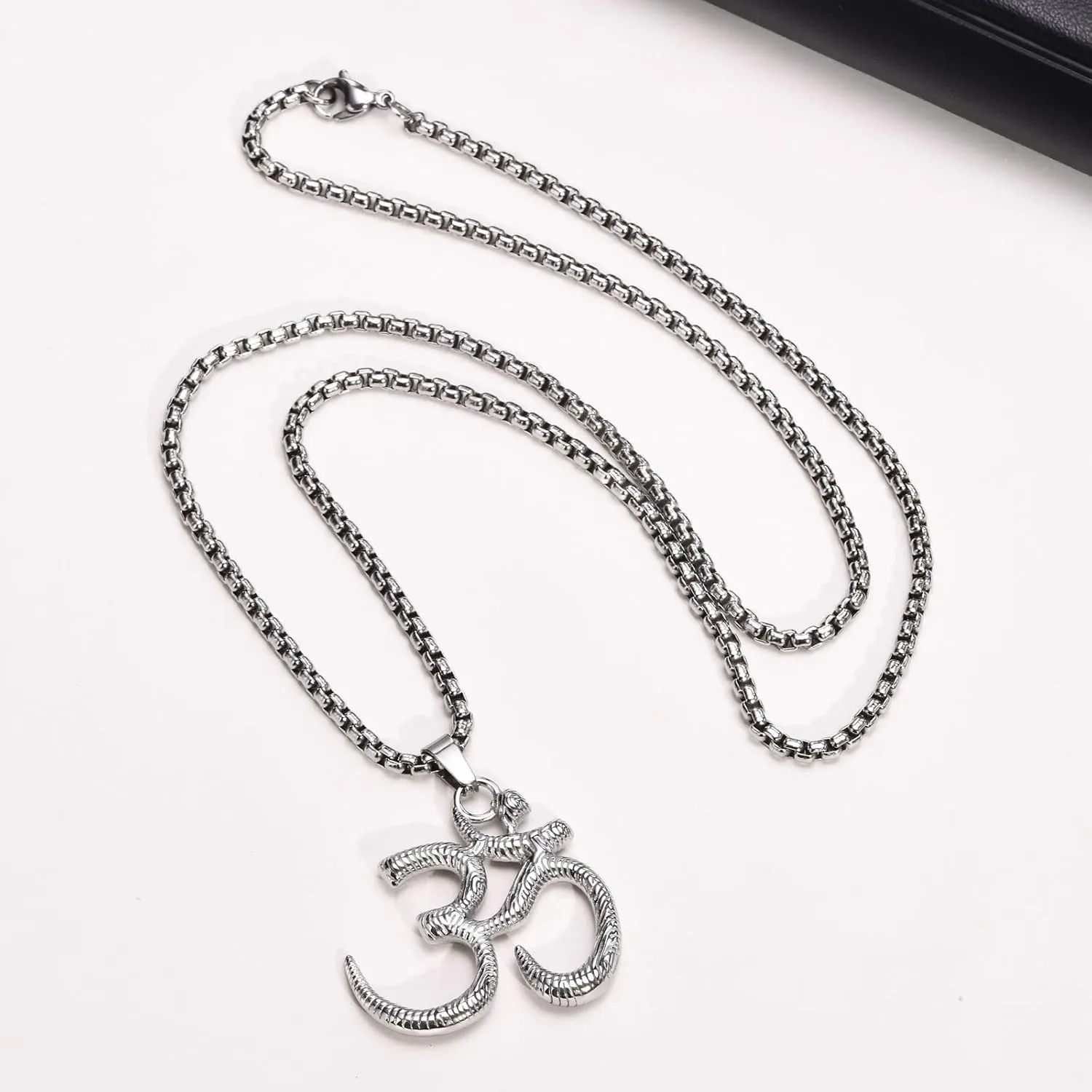 Stainless Steel Om Necklace for Men Women, Gold/Silver/Black Yoga Charm Pendant Necklaces Aum Om Ohm Sanskrit Symbol Hindu Meditation Chain Necklace,Mens Womens Jewelry Gifts