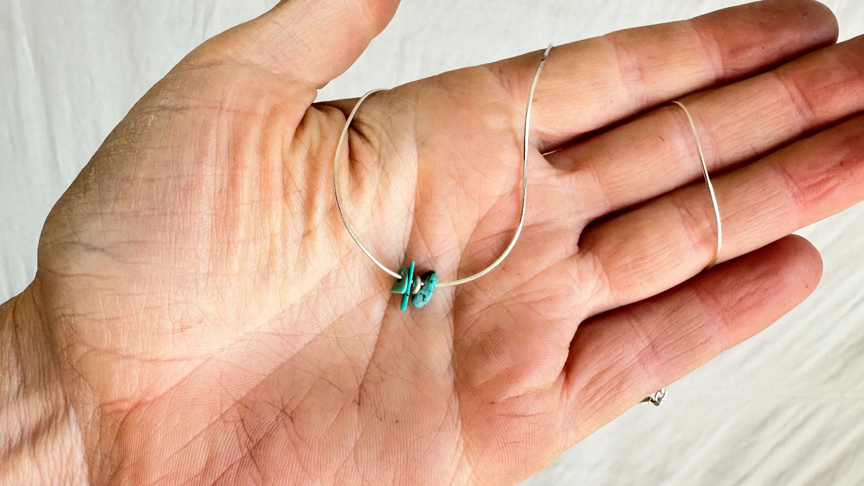 Turquoise Necklace. Sterling Silver Chain. 1106