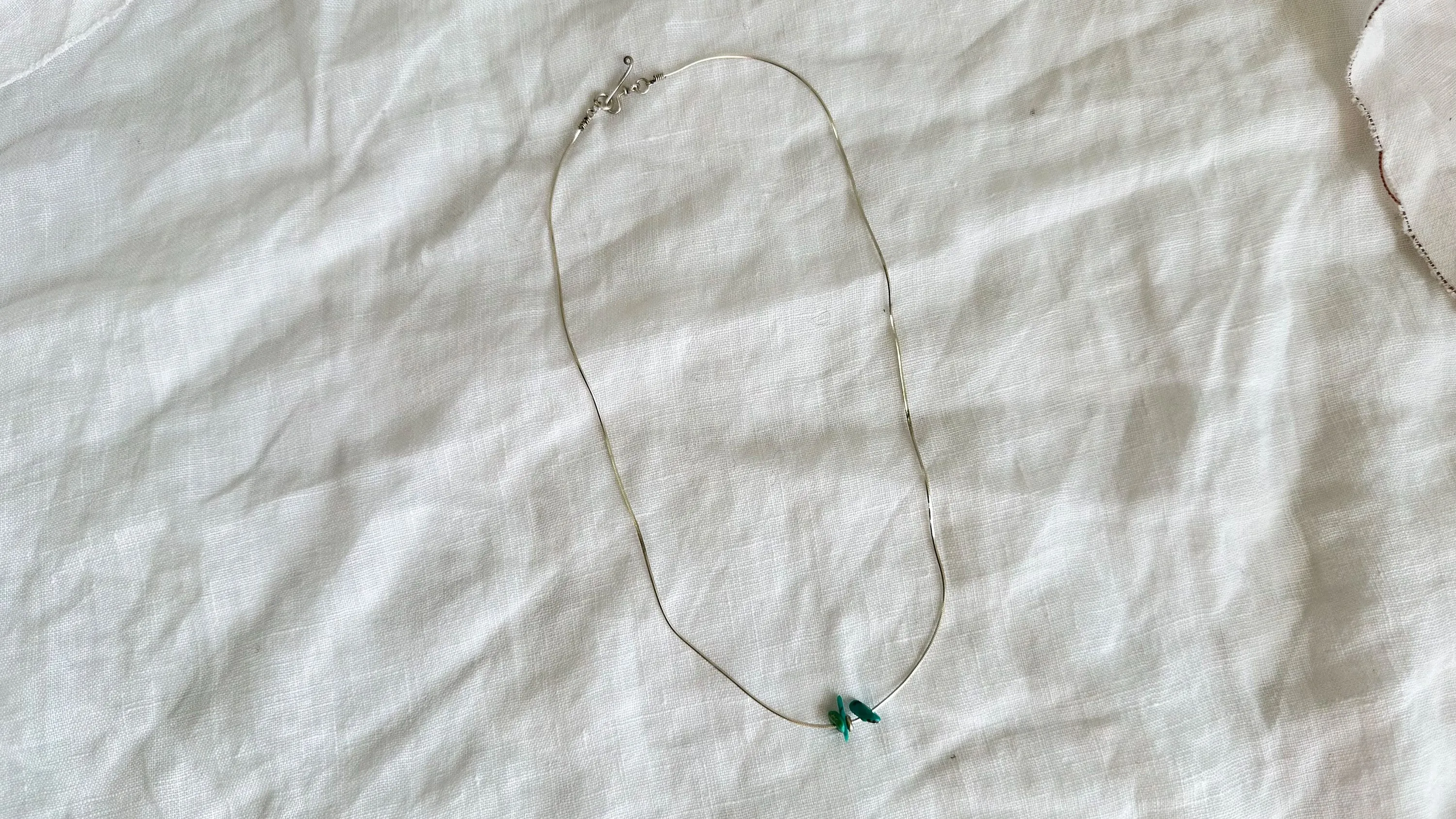 Turquoise Necklace. Sterling Silver Chain. 1106