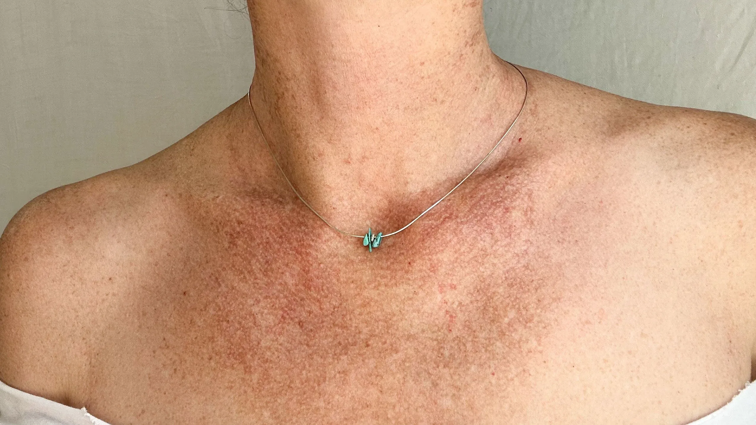 Turquoise Necklace. Sterling Silver Chain. 1106