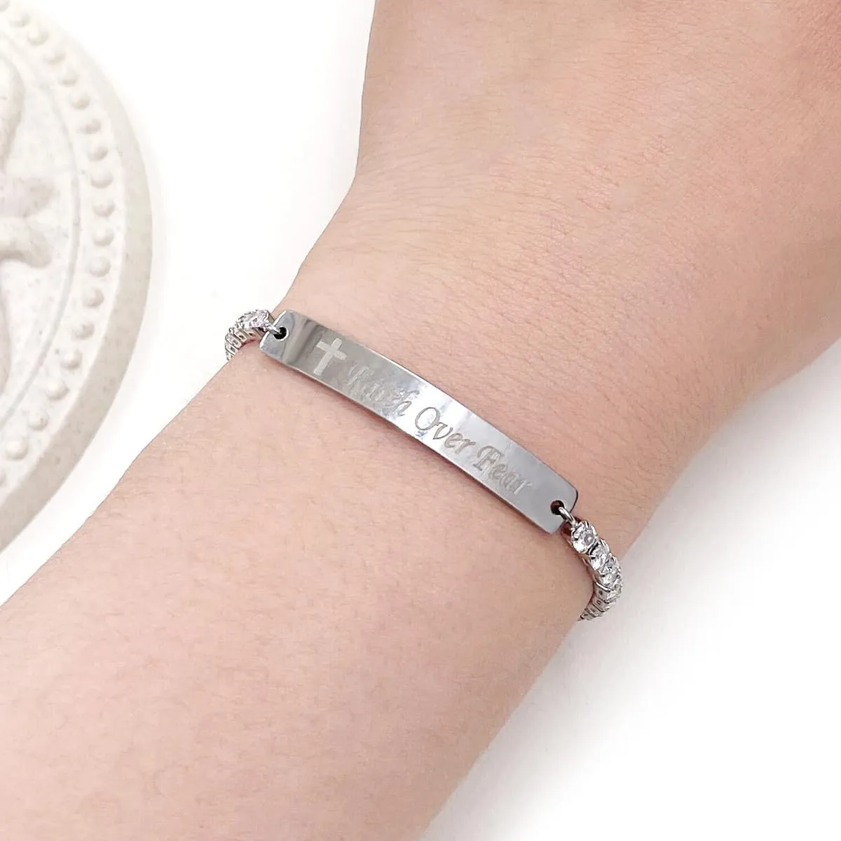 Uloveido Fashion Faith Over Dear Bracelet - Adjustable Slider Bolo Clasp Tennis Bracelet for Girls Women Hypoallergenic White Gold Plated Cubic Zirconia Inspirational Bracelets Gift Y4390
