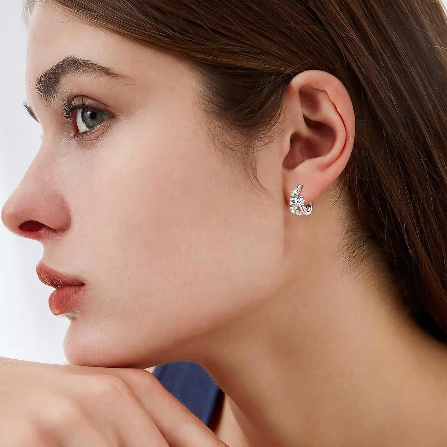 WOAINI Small Hoop Earrings in Sterling Silver with Moissanite Stones, Hypoallergenic Elegant Moissanite Huggie Hoops Dainty Earrings for Women, Diamond-Alternative Jewelry Gifts